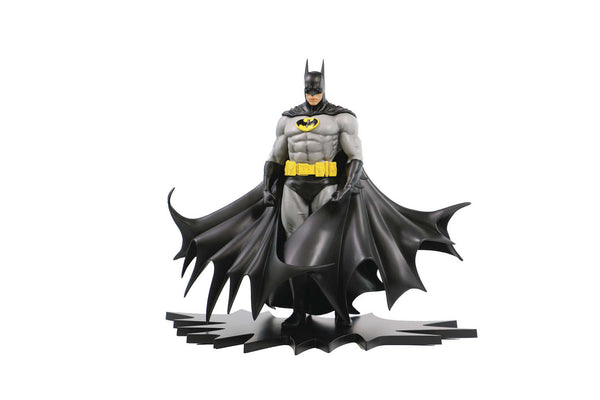 DC Heroes Batman Black presenta una estatua exclusiva de PVC a escala 1/8