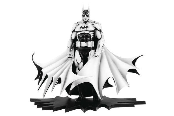 Vista previa exclusiva de la estatua de PVC a escala 1/8 de Batman Black &amp; White de DC Heroes de SDCC 2024