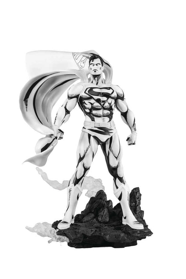 Sdcc 2024 DC Heroes Superman Black & White Previews Exclusive PVC 1/8 Statue